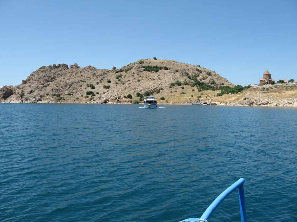 Akdamar Adası